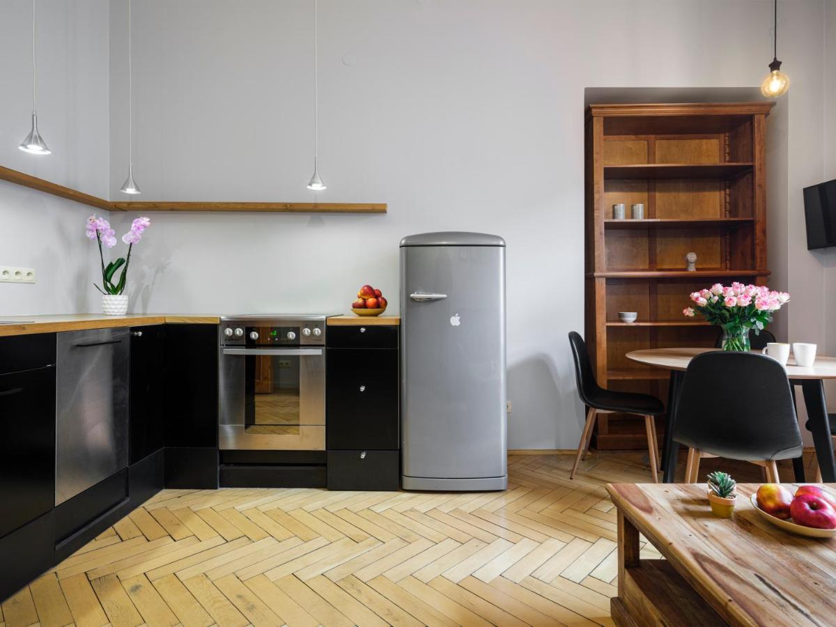 Cracwow Market Squere Apartment Cracovia Esterno foto